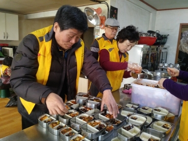 노인자원봉사클럽 (자비공덕) 반찬봉사 활동실시 